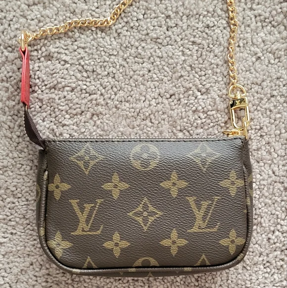 Fashion mini Pochette Monogram Leather - Picture 4 of 6